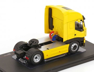 Ixo143ivecostralis2012geel2miniatuurmagazijnschaalmodellenspeelgoedmerchandise