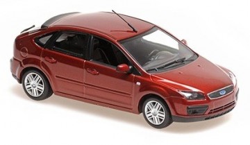 Maxichamps143fordfocus2004mk2rood1miniatuurmagazijnschaalmodellenspeelgoedmerchandise