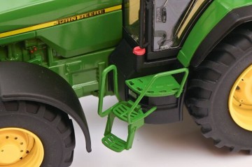 Schucominimax132johndeere84005miniatuurmagazijnminiaturenspeelgoedmerchandise
