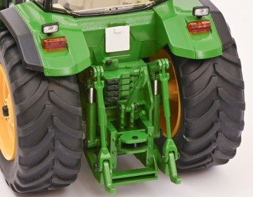 Schucominimax132johndeere84006miniatuurmagazijnminiaturenspeelgoedmerchandise