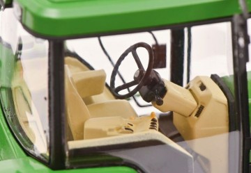 Schucominimax132johndeere84007miniatuurmagazijnminiaturenspeelgoedmerchandise