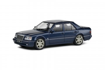 Solido143mercedesbenze60w124amg 1994blauw1miniatuurmagazijnschaalmodellenspeelgoedmerchandise