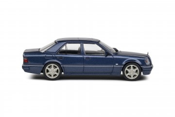 Solido143mercedesbenze60w124amg 1994blauw2miniatuurmagazijnschaalmodellenspeelgoedmerchandise