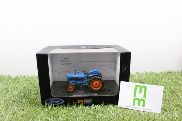 Uh132fordson dexta19607 miniatuur magazijn schaalmodellen speelgoed merchandise